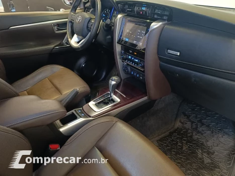 HILUX SW4 2.8 SRX 4X4 16V TURBO INTERCOOLER DIESEL 4P AUTOMÁ