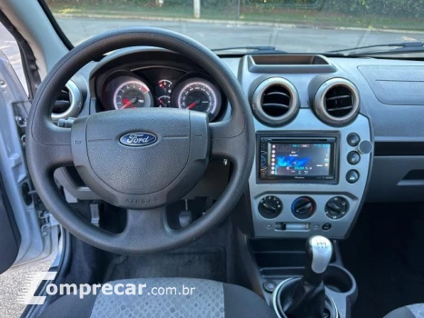 FIESTA HATCH - 1.6 ROCAM SE PLUS 8V 4P MANUAL