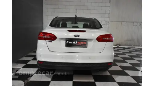 FOCUS SEDAN - 2.0 SE 16V 4P POWERSHIFT