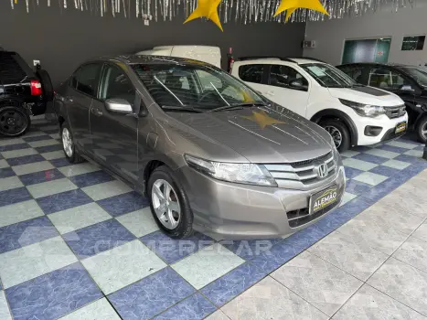 CITY 1.5 DX Sedan 16V
