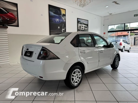 Fiesta Sedan 1.6 4P FLEX