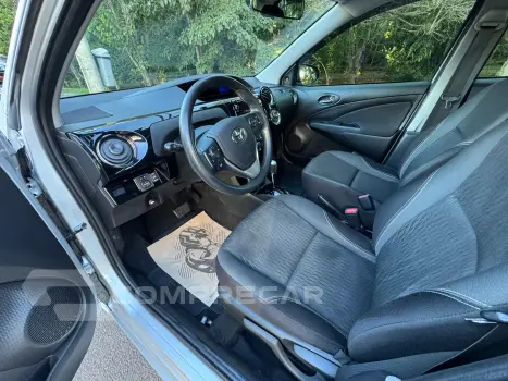 ETIOS 1.5 XS Sedan 16V