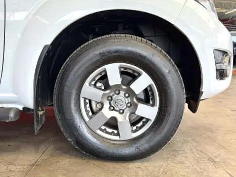 FRONTIER 2.5 SV ATTACK 4X4 CD TURBO ELETRONIC DIESEL 4P AUTO