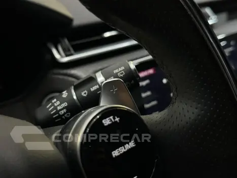 Range R. VEL. R-Dyn. 2.0 4x4 300cv Aut.