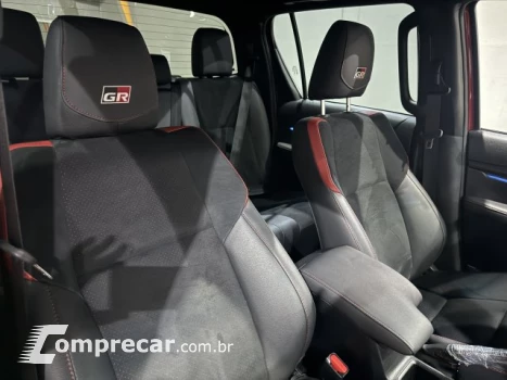 HILUX - 2.8 D-4D TURBO CD GR-S 4X4 AUTOMÁTICO