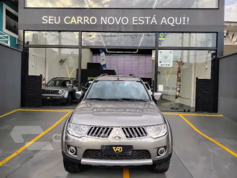 Mitsubishi Pajero DAKAR/HPE 3.5 4x4 Flex 5p Aut. 5 portas