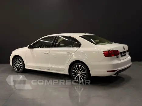 JETTA 2.0 TSI HIGHLINE 200CV GASOLINA 4P TIPTRONIC