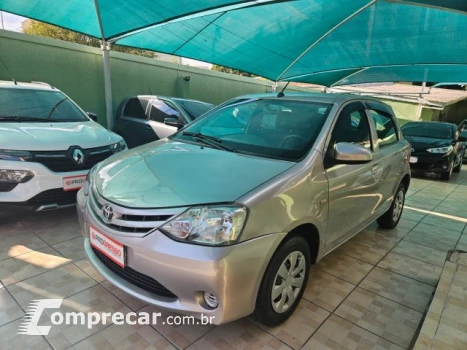Toyota ETIOS HATCH - 1.3 X 16V 4P MANUAL 4 portas