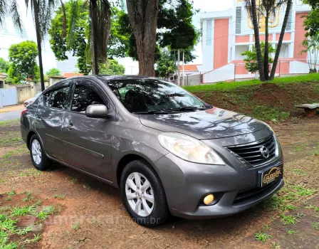 NISSAN VERSA 1.6 16V SL 4 portas