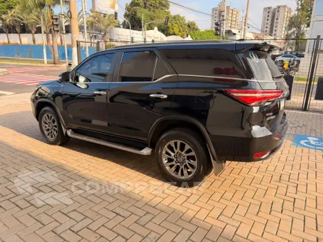 Hilux SW4 2.8 16V 4P SRX 4X4 7 LUGARES TURBO DIESEL AUTOMÁTI