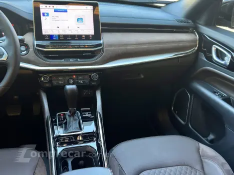 COMMANDER 1.3 T270 TURBO FLEX OVERLAND AT6