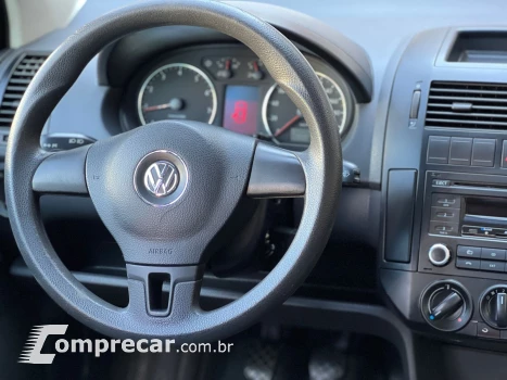 POLO SEDAN 1.6 MI 8V