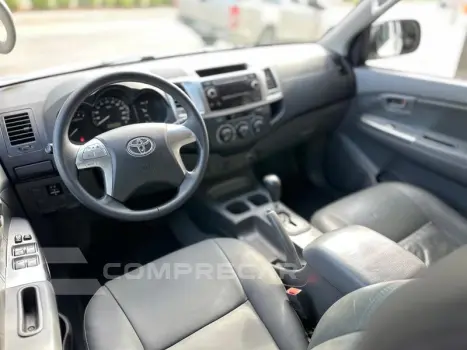 HILUX CD4X2 SR
