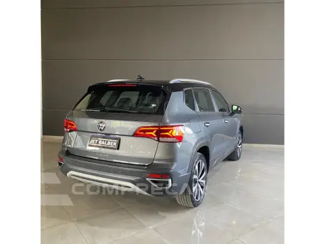 TAOS 1.4 250 TSI TOTAL FLEX HIGHLINE AUTOMÁTICO