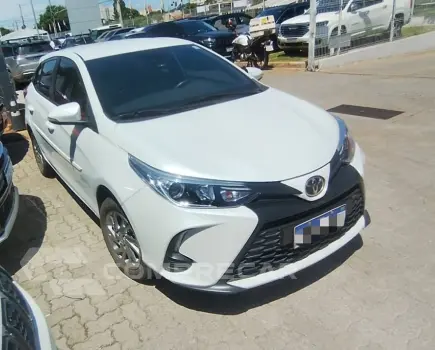Toyota YARIS 1.5 16V FLEX XS MULTIDRIVE 4 portas