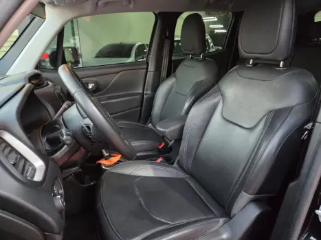 Renegade Longitude 1.8 4x2 Flex 16V Aut.