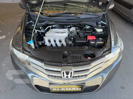 CITY 1.5 LX Sedan 16V