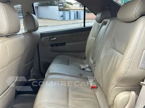 HILUX SW4 3.0 SRV 4X4 16V TURBO INTERCOOLER DIESEL 4P AUTOMÁ