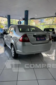 FIESTA 1.6 MPI Sedan 8V