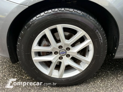 XC60 2.4 D5 Momentum AWD