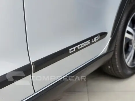 up! cross 1.0 TSI Total Flex 12V 5p