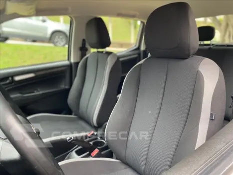 S10 2.8 16V TURBO DIESEL LS CD 4X4 MANUAL
