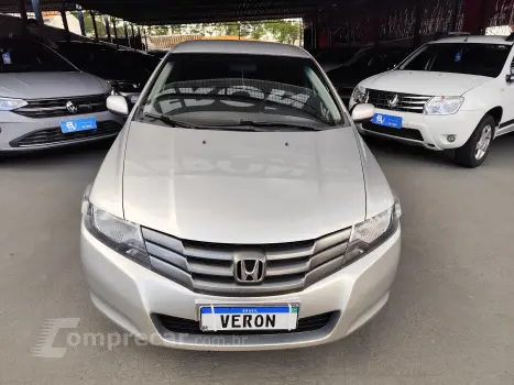 CITY 1.5 DX Sedan 16V