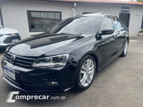 Volkswagen Jetta 2.0 4P TSI HIGHLINE 211 CV AUTOMÁTICO 4 portas