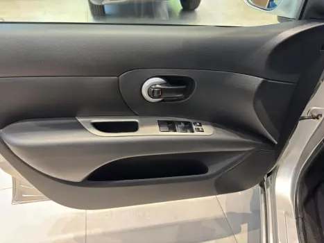 Livina 1.8 16V 4P SL X-GEAR FLEX AUTOMÁTICO