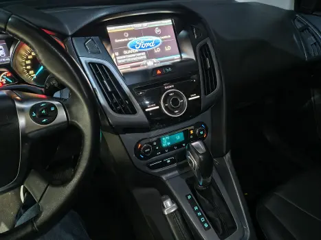 FOCUS 2.0 Titanium Sedan 16V