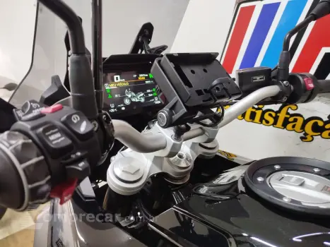 F850 GS TRIPLE BLACK