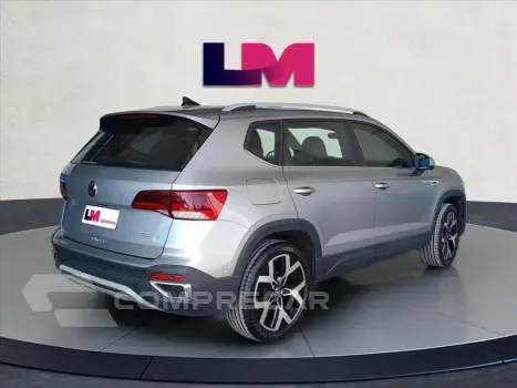 TAOS 1.4 250 TSI TOTAL FLEX HIGHLINE AUTOMÁTICO