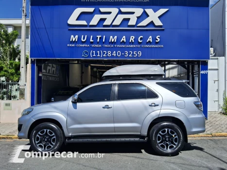 Toyota Hilux SW4 2.7 16V 4P FLEX SR 7 LUGARES AUTOMÁTICO 4 portas