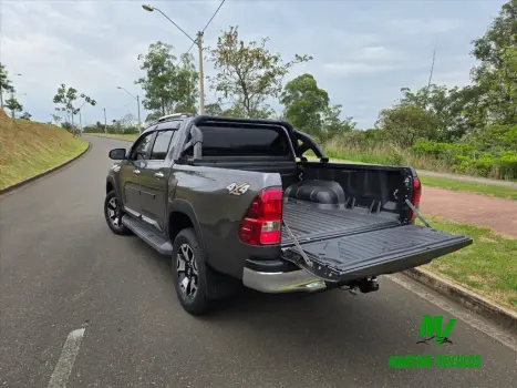 HILUX 2.8 SRX 4X4 CD 16V