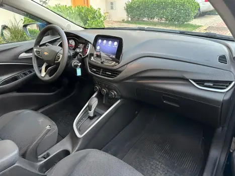 ONIX 1.0 Turbo Plus LT