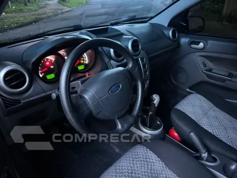FIESTA 1.6 MPI Class Hatch 8V