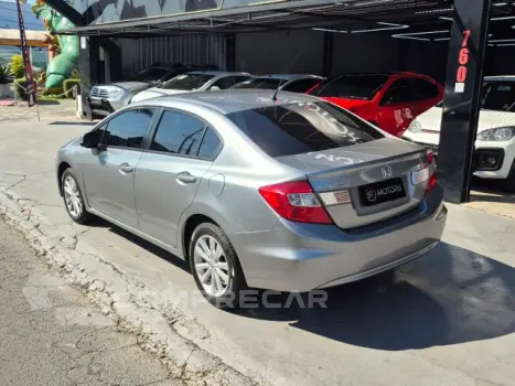 CIVIC - 1.8 LXS 16V 4P AUTOMÁTICO