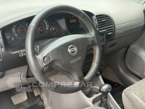 ZAFIRA 2.0 MPFI ELEGANCE 8V FLEX 4P AUTOMÁTICO