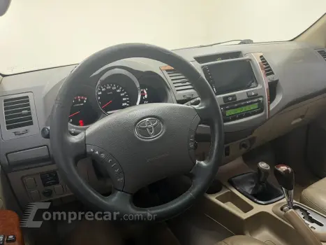 HILUX SW4 3.0 SRV 4X4 7 Lugares 16V Turbo Intercooler