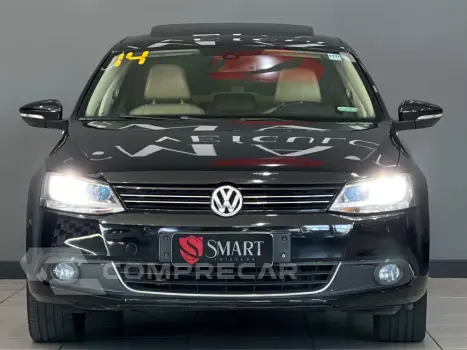JETTA 2.0 TSI HIGHLINE 211CV GASOLINA 4P TIPTRONIC