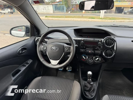 ETIOS 1.5 XS Sedan 16V