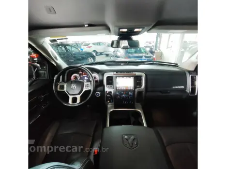 CLASSIC 5.7 V8 GASOLINA LARAMIE NIGHT EDITION CD 4X4 AUTOMÁT