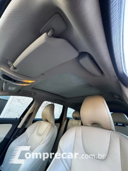 XC60 2.0 T5 Momentum