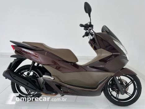 PCX 150 DLX
