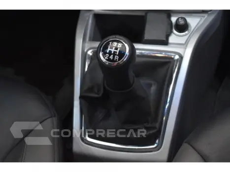 VECTRA SEDAN - 2.0 MPFI ELEGANCE 8V 4P MANUAL