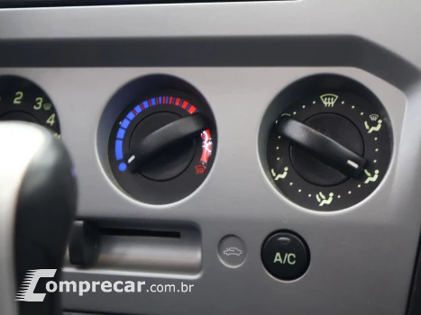 FIESTA 1.6 Rocam SE Sedan 8V