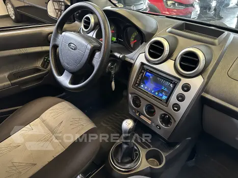 FIESTA 1.6 MPI Class Hatch 8V