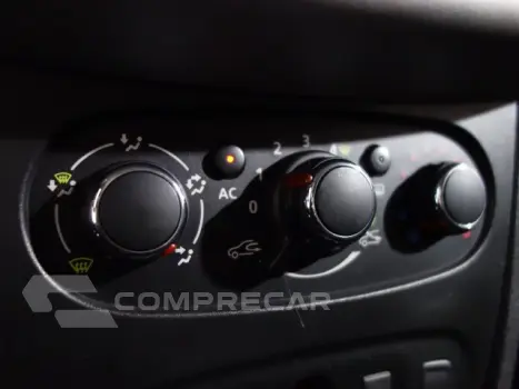 SANDERO - 1.0 AUTHENTIQUE 16V 4P MANUAL