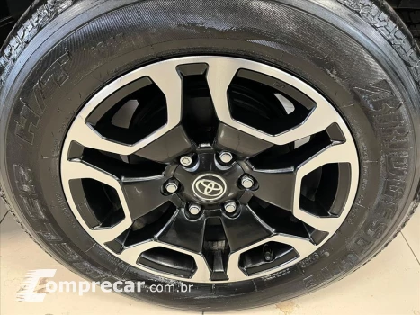 HILUX 2.8 D-4D TURBO DIESEL CD SRX 4X4 AUTOMÁTICO