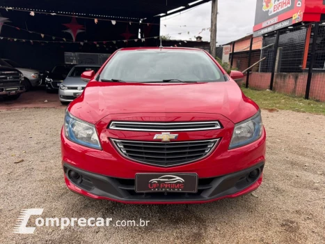 Onix Hatch 1.4 4P FLEX LT AUTOMÁTICO